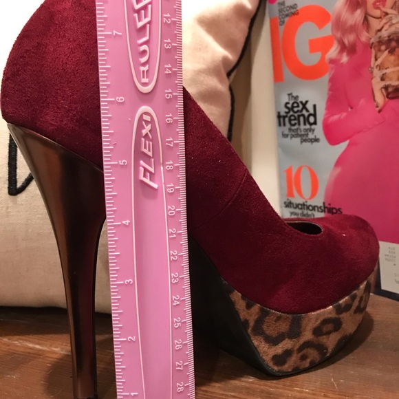 Shoes - Picture 5 of 5